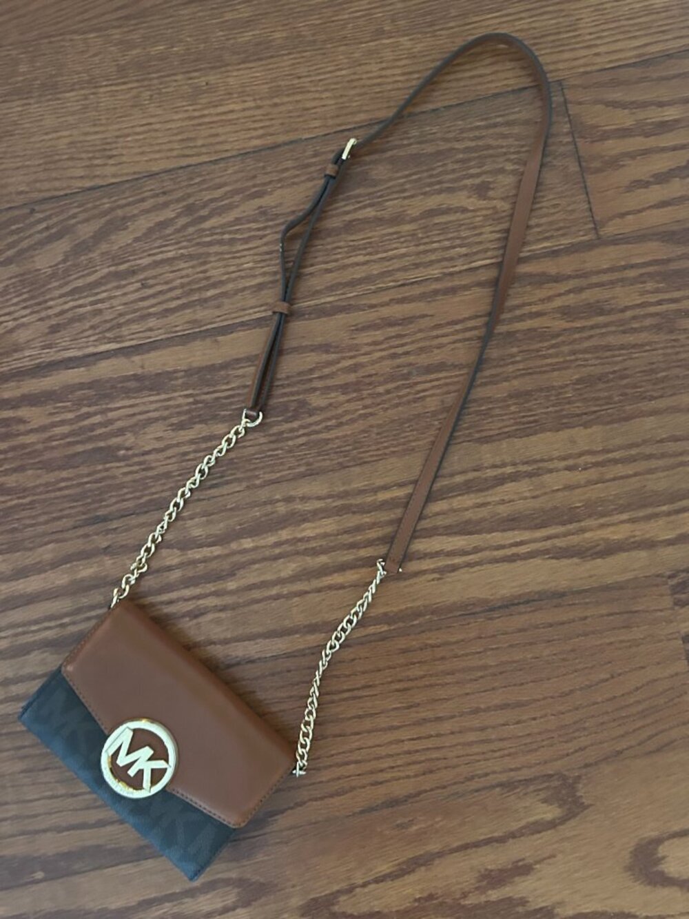Michael Kors Logo Hudson Phone Crossbody Bag Signature Brown MINT CONDITION - Picture 5 of 14
